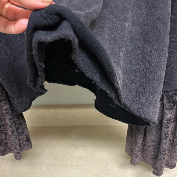 Free People Sleeve Glorious Sleeves SOLD OUT Charcoal Pullover Womens size XS - Picture 3 of 4